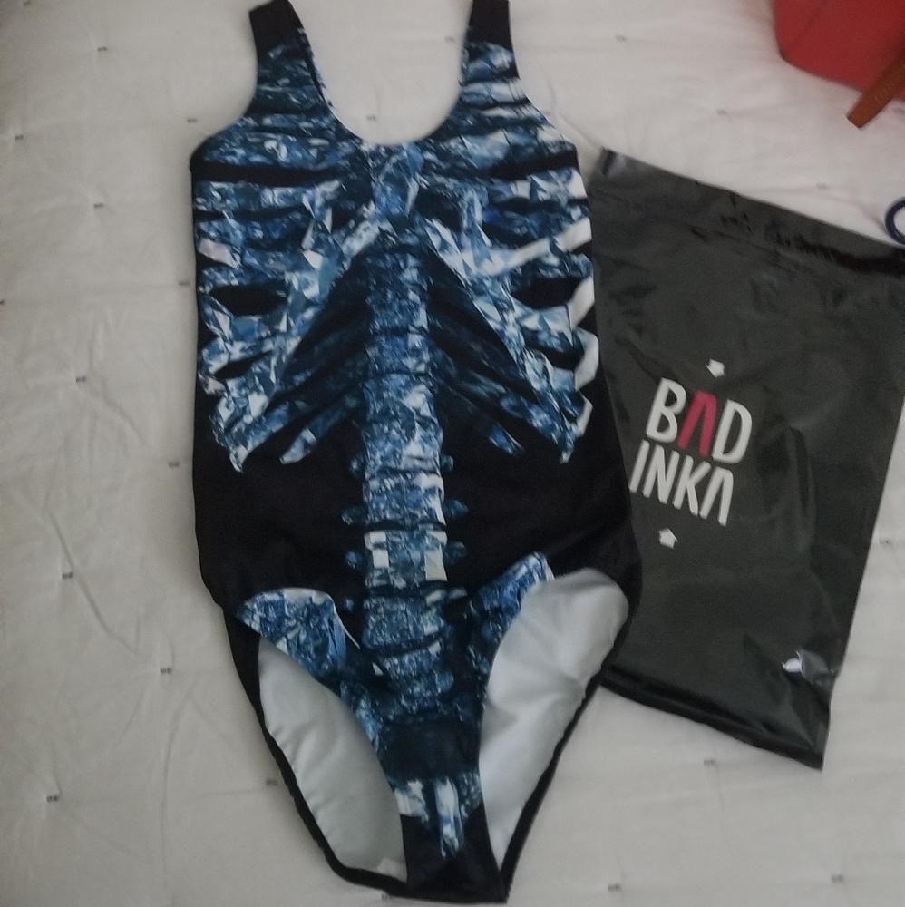 Badinka skeleton costume